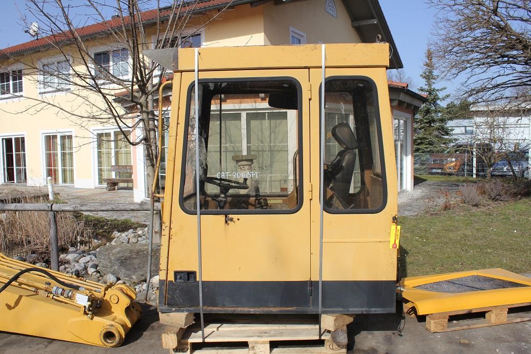 Caterpillar 206 BFT - Ohjaamo - Rakennuskoneet: kuva Caterpillar 206 BFT - Ohjaamo - Rakennuskoneet Caterpillar 206 BFT - Ohjaamo - Rakennuskoneet: kuva Caterpillar 206 BFT - Ohjaamo - Rakennuskoneet