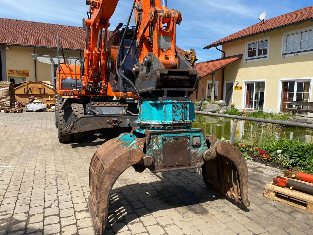 Pyöräalustainen kaivinkone Doosan DX 170 W: kuva Pyöräalustainen kaivinkone Doosan DX 170 W