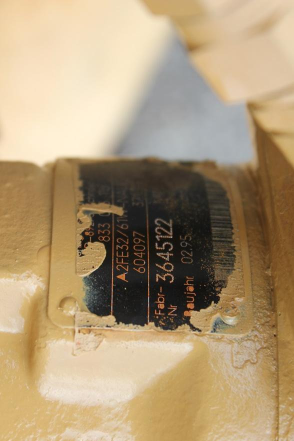 Fiat-Hitachi FH 150 Transmital 735 - Kääntömoottori - Rakennuskoneet: kuva Fiat-Hitachi FH 150 Transmital 735 - Kääntömoottori - Rakennuskoneet Fiat-Hitachi FH 150 Transmital 735 - Kääntömoottori - Rakennuskoneet: kuva Fiat-Hitachi FH 150 Transmital 735 - Kääntömoottori - Rakennuskoneet