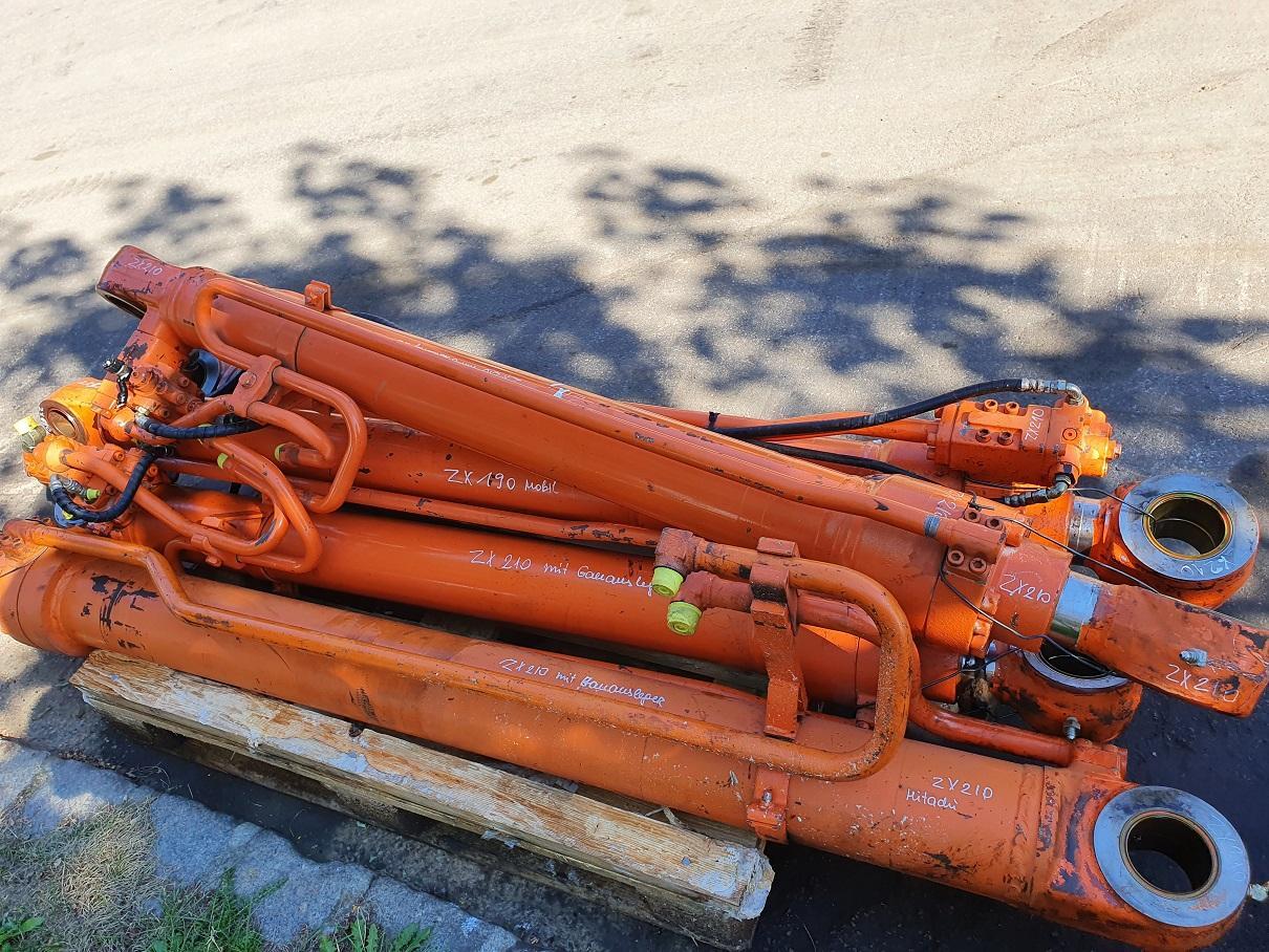 Hitachi ZX 210 LC N 3 - Hydraulisylinteri - Rakennuskoneet: kuva Hitachi ZX 210 LC N 3 - Hydraulisylinteri - Rakennuskoneet Hitachi ZX 210 LC N 3 - Hydraulisylinteri - Rakennuskoneet: kuva Hitachi ZX 210 LC N 3 - Hydraulisylinteri - Rakennuskoneet