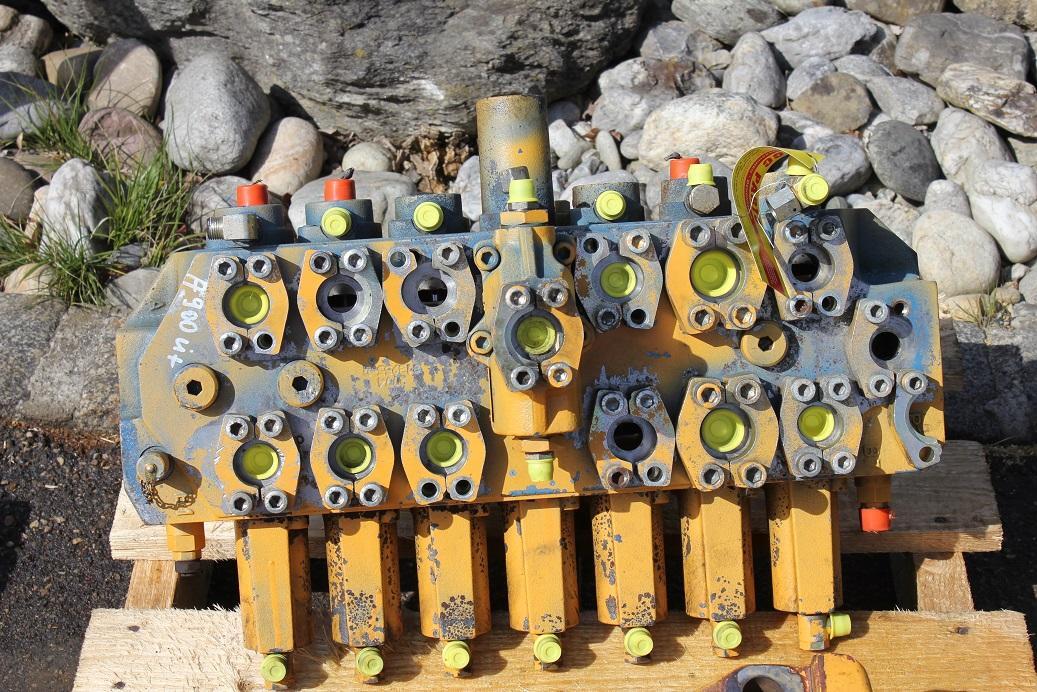 Liebherr A 900 LIT - Hydrauliventtiili - Rakennuskoneet: kuva Liebherr A 900 LIT - Hydrauliventtiili - Rakennuskoneet Liebherr A 900 LIT - Hydrauliventtiili - Rakennuskoneet: kuva Liebherr A 900 LIT - Hydrauliventtiili - Rakennuskoneet