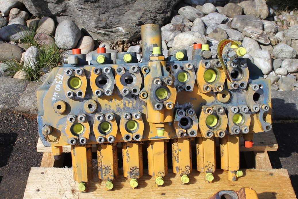 Liebherr A 900 LIT - Hydrauliventtiili - Rakennuskoneet: kuva Liebherr A 900 LIT - Hydrauliventtiili - Rakennuskoneet Liebherr A 900 LIT - Hydrauliventtiili - Rakennuskoneet: kuva Liebherr A 900 LIT - Hydrauliventtiili - Rakennuskoneet