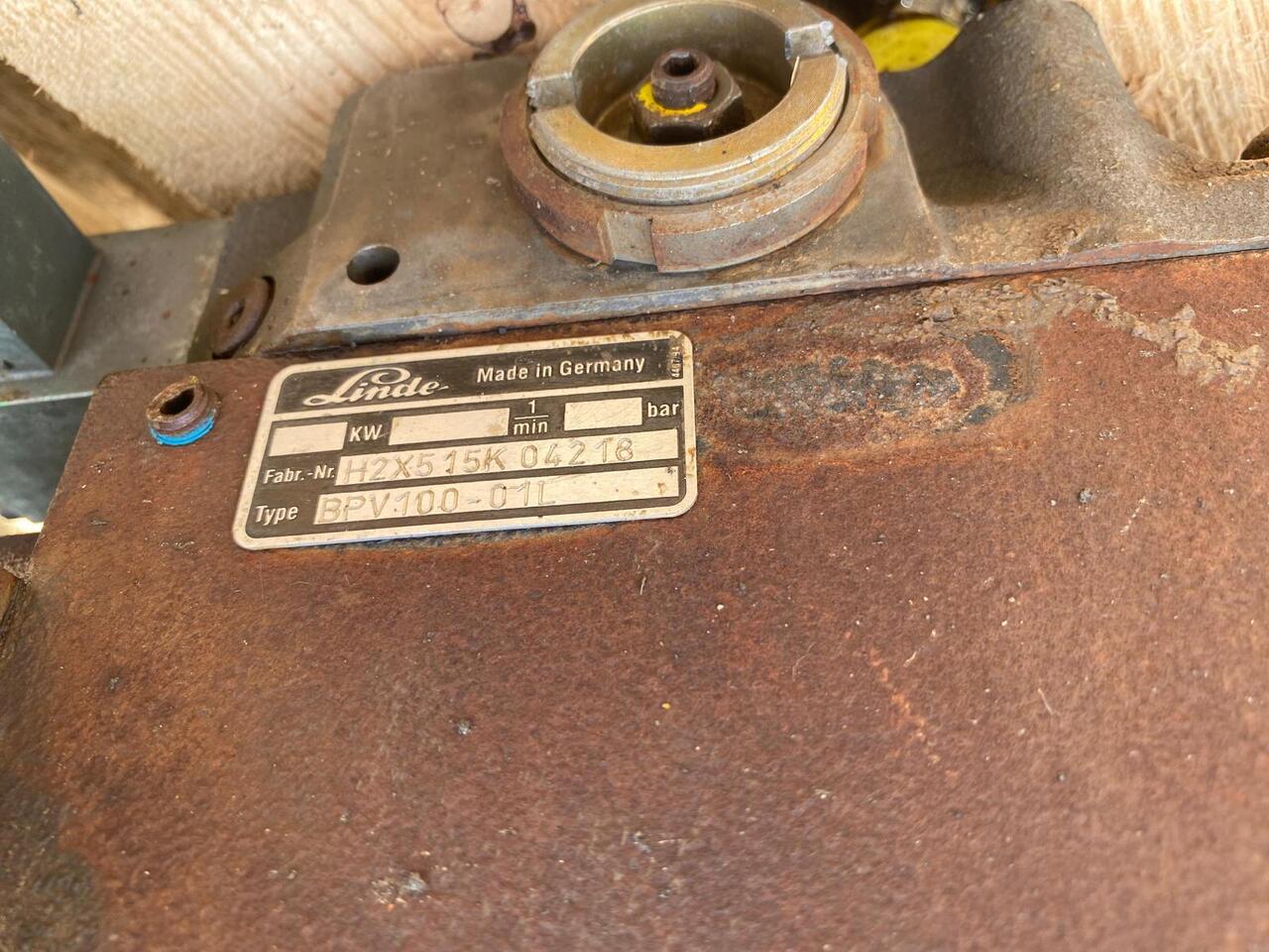 Liebherr Linde BPV 100 aus PR 732 - Hydraulipumppu - Rakennuskoneet: kuva Liebherr Linde BPV 100 aus PR 732 - Hydraulipumppu - Rakennuskoneet Liebherr Linde BPV 100 aus PR 732 - Hydraulipumppu - Rakennuskoneet: kuva Liebherr Linde BPV 100 aus PR 732 - Hydraulipumppu - Rakennuskoneet