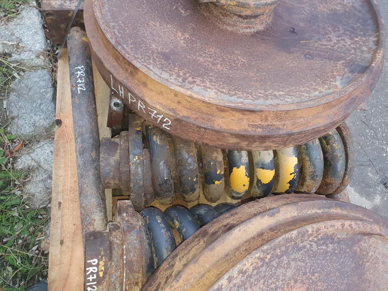 Liebherr PR 712 - Telaston osat - Rakennuskoneet: kuva Liebherr PR 712 - Telaston osat - Rakennuskoneet Liebherr PR 712 - Telaston osat - Rakennuskoneet: kuva Liebherr PR 712 - Telaston osat - Rakennuskoneet