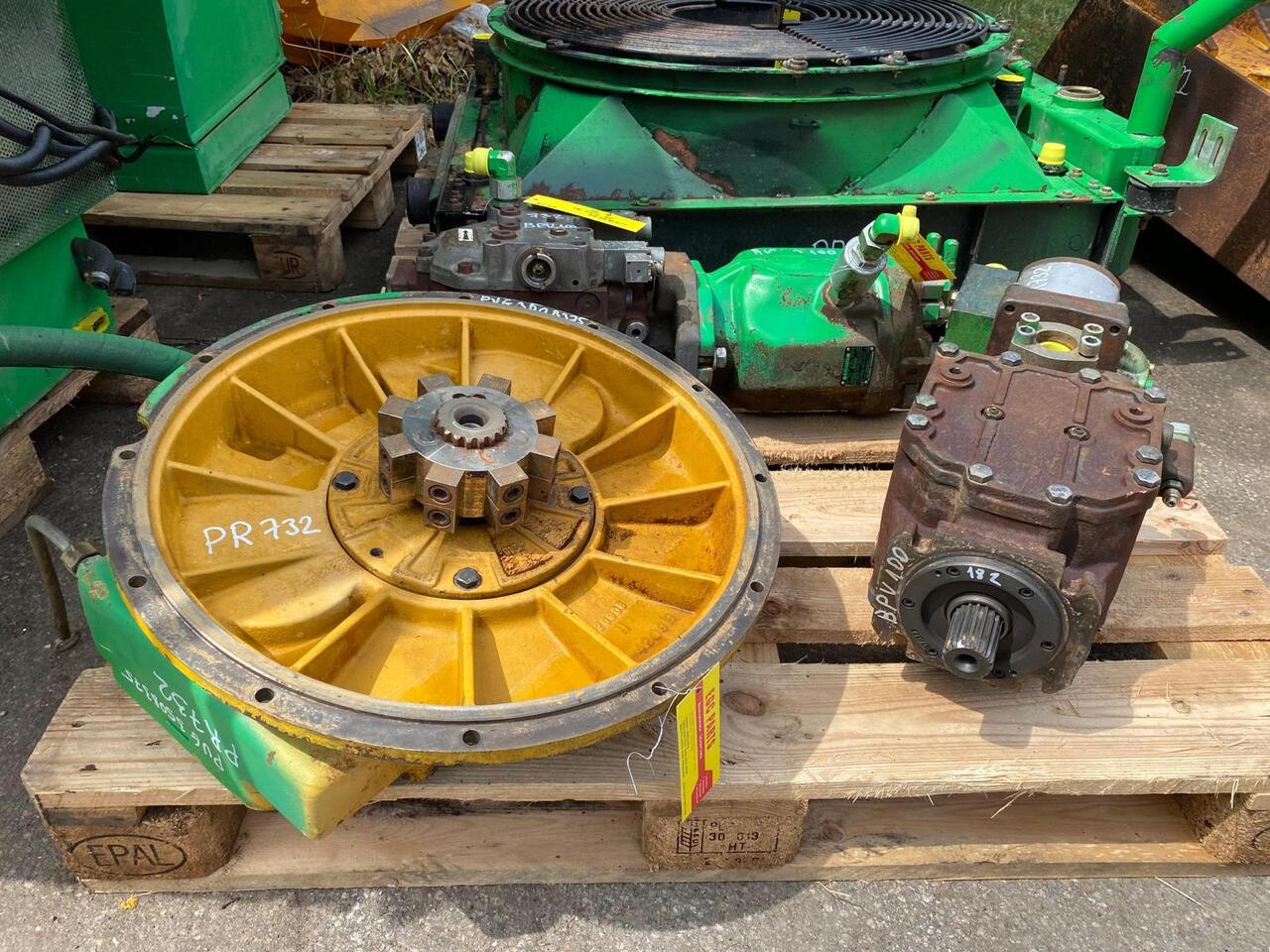 Liebherr PVG 350 aus PR 732 - Hydraulipumppu - Rakennuskoneet: kuva Liebherr PVG 350 aus PR 732 - Hydraulipumppu - Rakennuskoneet Liebherr PVG 350 aus PR 732 - Hydraulipumppu - Rakennuskoneet: kuva Liebherr PVG 350 aus PR 732 - Hydraulipumppu - Rakennuskoneet