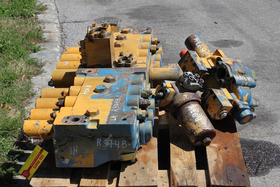 Liebherr R 974 - Hydrauliventtiili - Rakennuskoneet: kuva Liebherr R 974 - Hydrauliventtiili - Rakennuskoneet Liebherr R 974 - Hydrauliventtiili - Rakennuskoneet: kuva Liebherr R 974 - Hydrauliventtiili - Rakennuskoneet