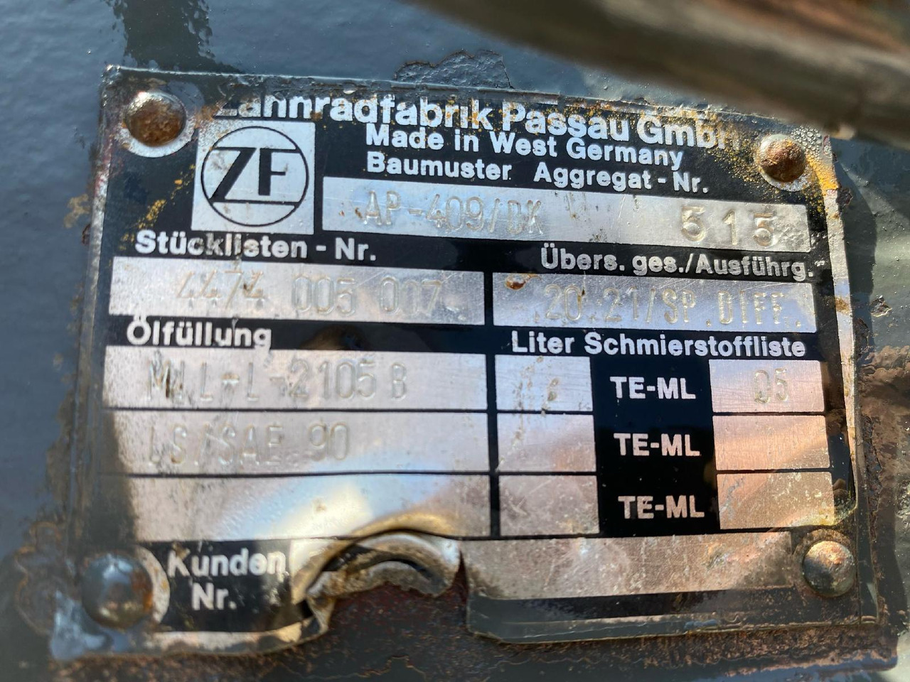 Liebherr ZF AP 409 aus L 541 - Akseli ja osat - Rakennuskoneet: kuva Liebherr ZF AP 409 aus L 541 - Akseli ja osat - Rakennuskoneet Liebherr ZF AP 409 aus L 541 - Akseli ja osat - Rakennuskoneet: kuva Liebherr ZF AP 409 aus L 541 - Akseli ja osat - Rakennuskoneet