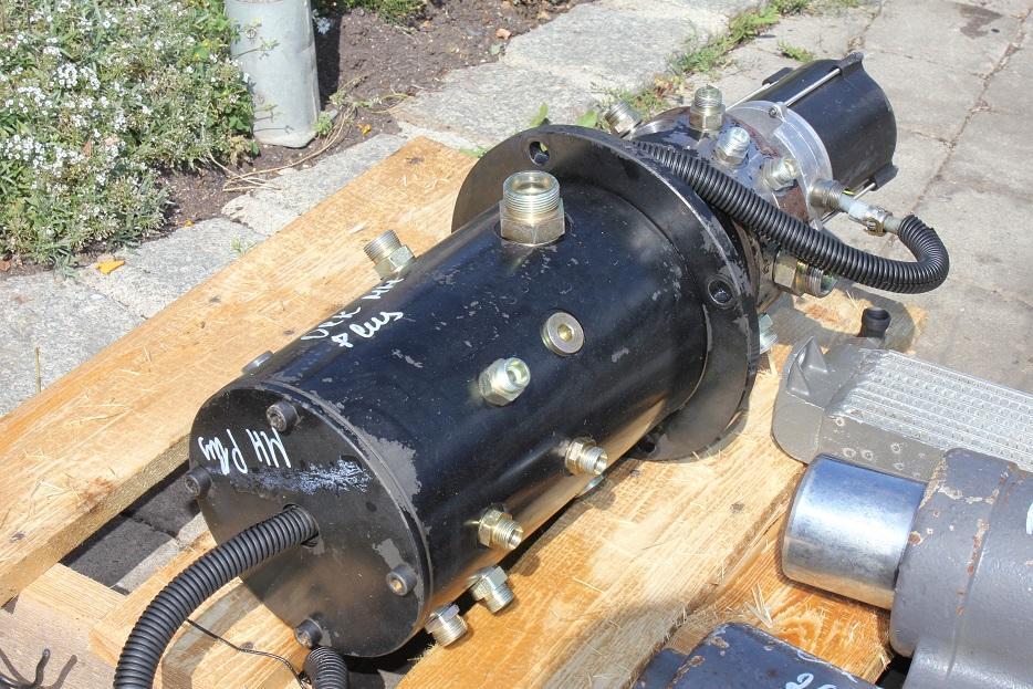 O&K MH plus / New Holland - Hydrauliikka - Pyöräalustainen kaivinkone: kuva O&K MH plus / New Holland - Hydrauliikka - Pyöräalustainen kaivinkone O&K MH plus / New Holland - Hydrauliikka - Pyöräalustainen kaivinkone: kuva O&K MH plus / New Holland - Hydrauliikka - Pyöräalustainen kaivinkone