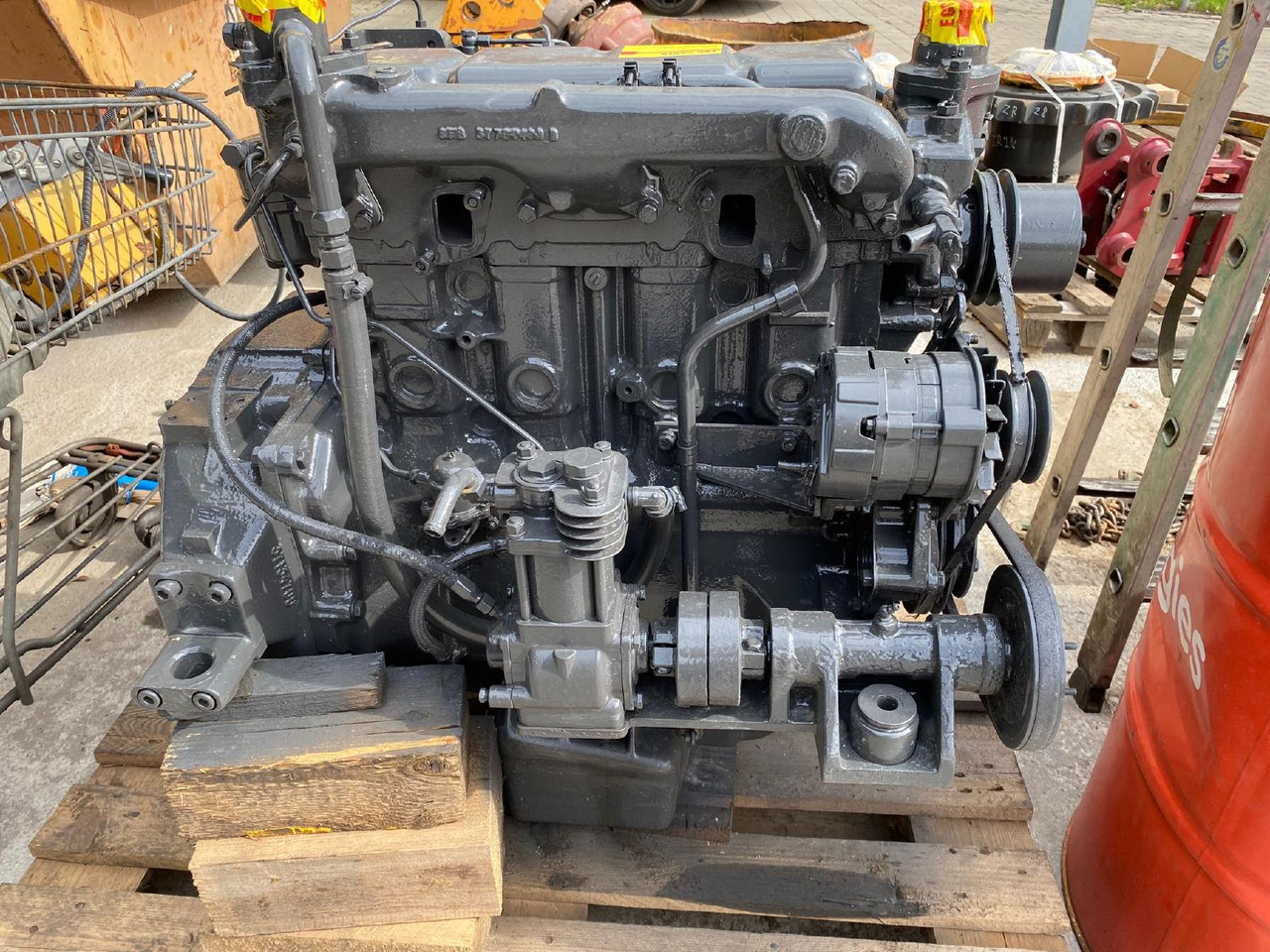 Perkins LF 4.248 aus Hanomag 33C - Moottori - Rakennuskoneet: kuva  Perkins LF 4.248 aus Hanomag 33C - Moottori - Rakennuskoneet Perkins LF 4.248 aus Hanomag 33C - Moottori - Rakennuskoneet: kuva  Perkins LF 4.248 aus Hanomag 33C - Moottori - Rakennuskoneet