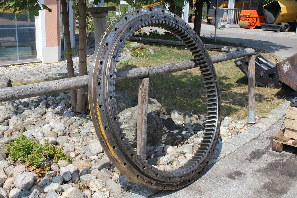 Sennebogen SR 26 - Kääntökehä - Rakennuskoneet: kuva Sennebogen SR 26 - Kääntökehä - Rakennuskoneet Sennebogen SR 26 - Kääntökehä - Rakennuskoneet: kuva Sennebogen SR 26 - Kääntökehä - Rakennuskoneet