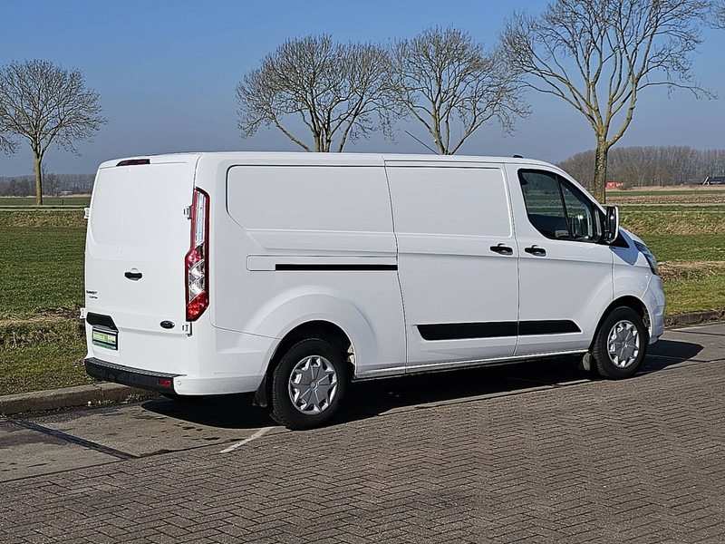 Ford Transit Custom 2.0 L2H1 Navi 130Pk Eur6 - Pieni pakettiauto: kuva Ford Transit Custom 2.0 L2H1 Navi 130Pk Eur6 - Pieni pakettiauto Ford Transit Custom 2.0 L2H1 Navi 130Pk Eur6 - Pieni pakettiauto: kuva Ford Transit Custom 2.0 L2H1 Navi 130Pk Eur6 - Pieni pakettiauto