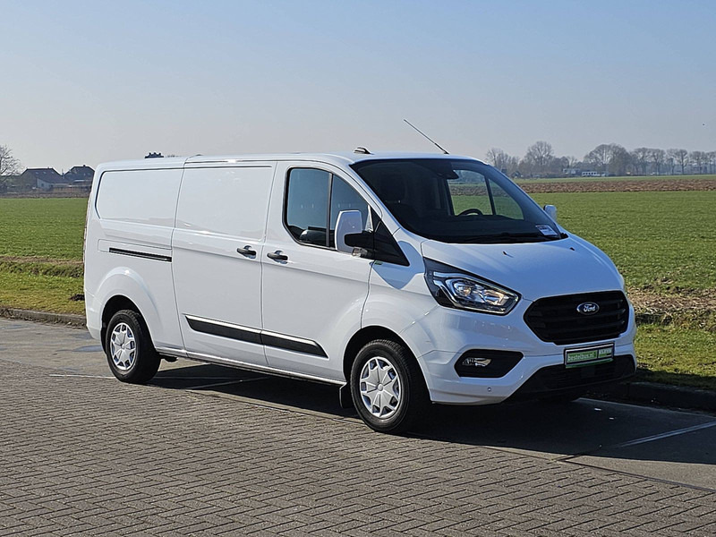 Ford Transit Custom 2.0 L2H1 Navi 130Pk Eur6 - Pieni pakettiauto: kuva Ford Transit Custom 2.0 L2H1 Navi 130Pk Eur6 - Pieni pakettiauto Ford Transit Custom 2.0 L2H1 Navi 130Pk Eur6 - Pieni pakettiauto: kuva Ford Transit Custom 2.0 L2H1 Navi 130Pk Eur6 - Pieni pakettiauto