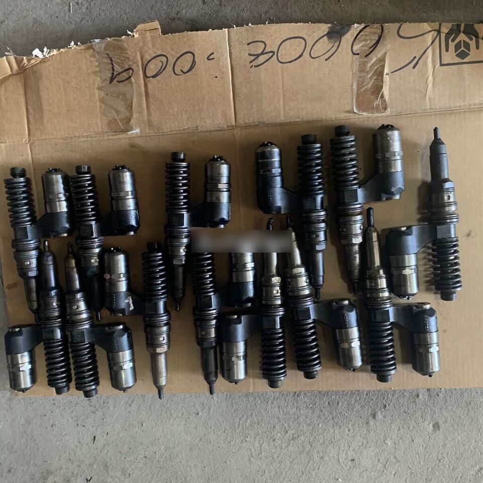 Bosch 0414701006 IVECO Stralis Euro 3,4 New Holland, Case - Injektori - Kuorma-auto: kuva Bosch 0414701006 IVECO Stralis Euro 3,4 New Holland, Case - Injektori - Kuorma-auto Bosch 0414701006 IVECO Stralis Euro 3,4 New Holland, Case - Injektori - Kuorma-auto: kuva Bosch 0414701006 IVECO Stralis Euro 3,4 New Holland, Case - Injektori - Kuorma-auto