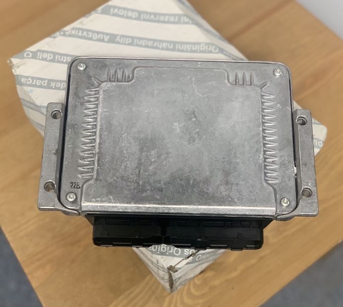 Bosch Sterownik Silnika Engine Control Ducato 2.8 HDI 281011755 for FIAT Ducato Boxer Jumper 2.8HDI 2000 - 2006 Oryginał NOWY commercial vehicle - Ohjainyksikkö - Tavara-auto: kuva Bosch Sterownik Silnika Engine Control Ducato 2.8 HDI 281011755 for FIAT Ducato Boxer Jumper 2.8HDI 2000 - 2006 Oryginał NOWY commercial vehicle - Ohjainyksikkö - Tavara-auto Bosch Sterownik Silnika Engine Control Ducato 2.8 HDI 281011755 for FIAT Ducato Boxer Jumper 2.8HDI 2000 - 2006 Oryginał NOWY commercial vehicle - Ohjainyksikkö - Tavara-auto: kuva Bosch Sterownik Silnika Engine Control Ducato 2.8 HDI 281011755 for FIAT Ducato Boxer Jumper 2.8HDI 2000 - 2006 Oryginał NOWY commercial vehicle - Ohjainyksikkö - Tavara-auto