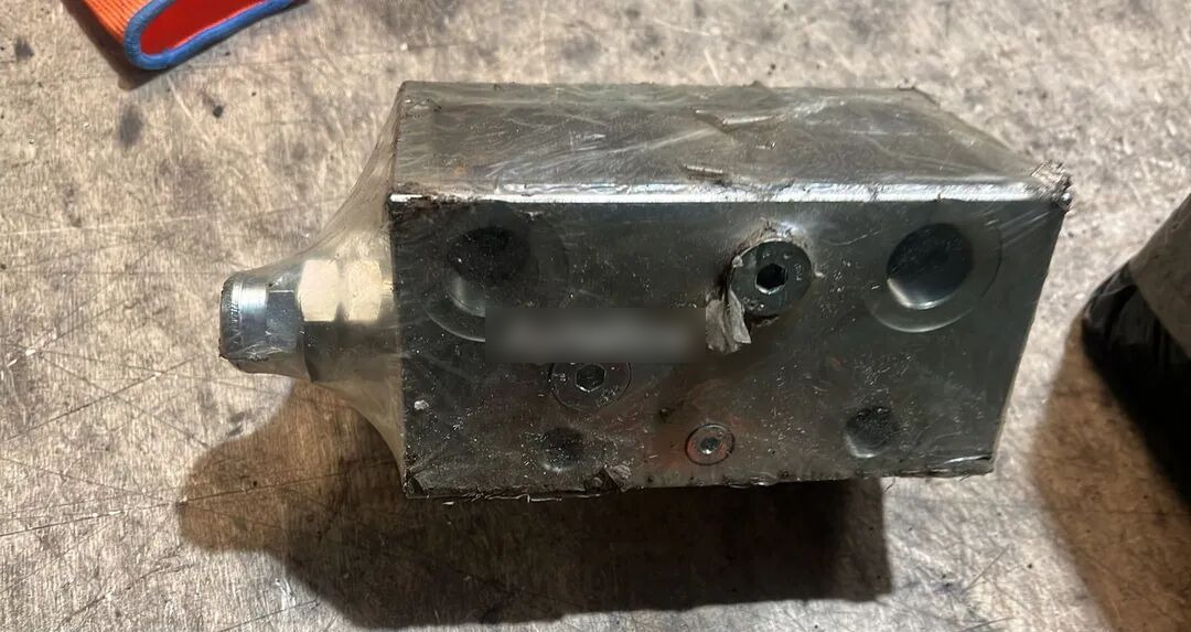 Rexroth Flow Divider R930062425 - Jarruventtiili - Kuorma-auto: kuva Rexroth Flow Divider R930062425 - Jarruventtiili - Kuorma-auto Rexroth Flow Divider R930062425 - Jarruventtiili - Kuorma-auto: kuva Rexroth Flow Divider R930062425 - Jarruventtiili - Kuorma-auto