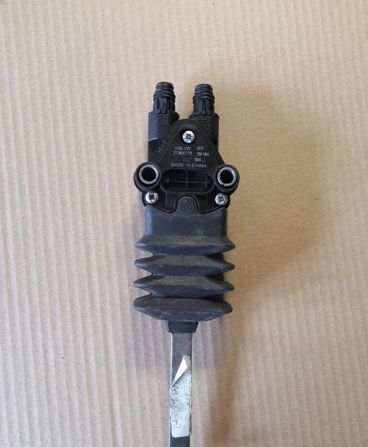 WABCO 21304773 Volvo FH / FM truck - Ohjaamo ja sisustus - Kuorma-auto: kuva WABCO 21304773 Volvo FH / FM truck - Ohjaamo ja sisustus - Kuorma-auto WABCO 21304773 Volvo FH / FM truck - Ohjaamo ja sisustus - Kuorma-auto: kuva WABCO 21304773 Volvo FH / FM truck - Ohjaamo ja sisustus - Kuorma-auto