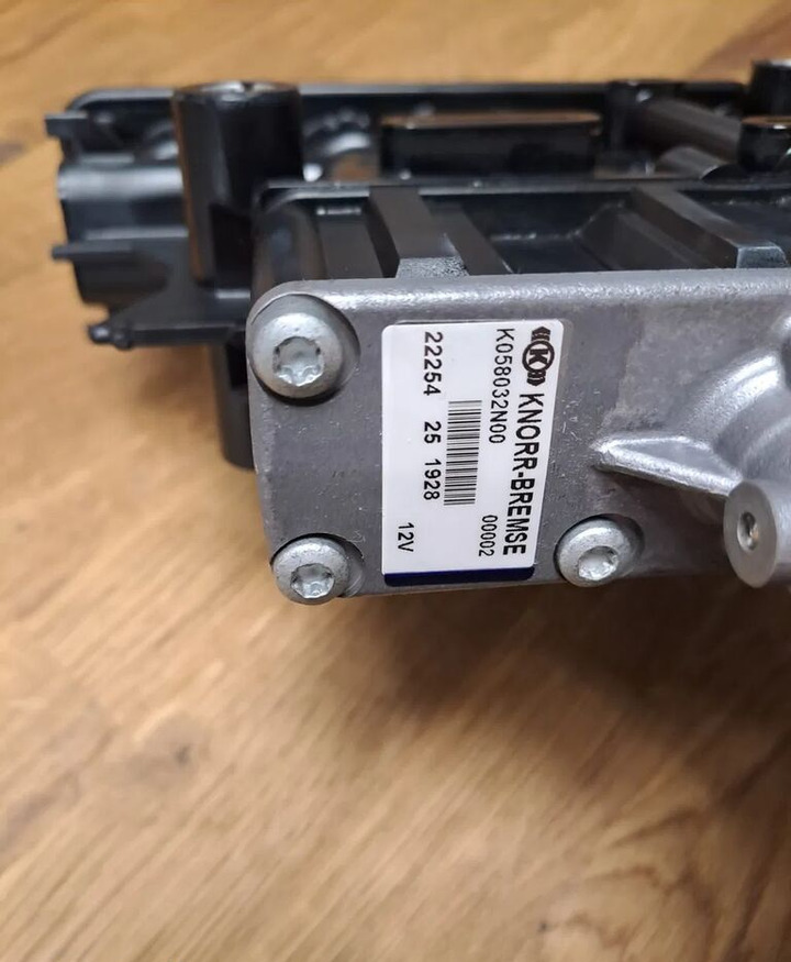 ZAWÓR ECAS K058032N00 NOWY Zawór Sterujący Poduszek Knorr Bremse K058032N00 - Jarruventtiili - Kuorma-auto: kuva ZAWÓR ECAS K058032N00 NOWY Zawór Sterujący Poduszek Knorr Bremse K058032N00 - Jarruventtiili - Kuorma-auto ZAWÓR ECAS K058032N00 NOWY Zawór Sterujący Poduszek Knorr Bremse K058032N00 - Jarruventtiili - Kuorma-auto: kuva ZAWÓR ECAS K058032N00 NOWY Zawór Sterujący Poduszek Knorr Bremse K058032N00 - Jarruventtiili - Kuorma-auto