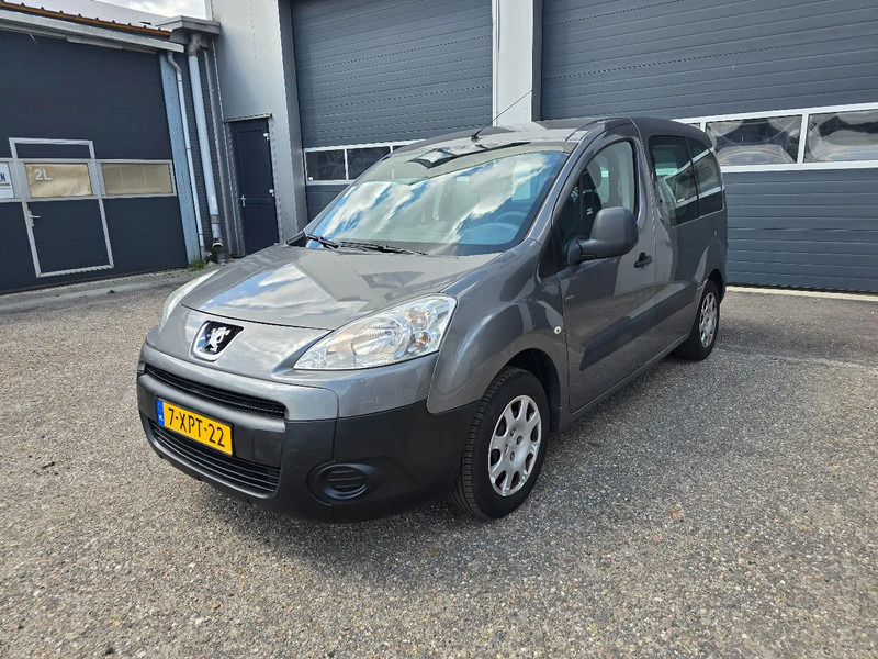 Peugeot Partner 1.6 benzine - Henkilöauto: kuva Peugeot Partner 1.6 benzine - Henkilöauto Peugeot Partner 1.6 benzine - Henkilöauto: kuva Peugeot Partner 1.6 benzine - Henkilöauto