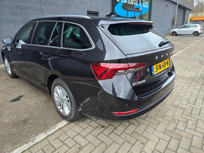 Škoda Octavia Combi 1.0 Benzine - Henkilöauto: kuva Škoda Octavia Combi 1.0 Benzine - Henkilöauto Škoda Octavia Combi 1.0 Benzine - Henkilöauto: kuva Škoda Octavia Combi 1.0 Benzine - Henkilöauto