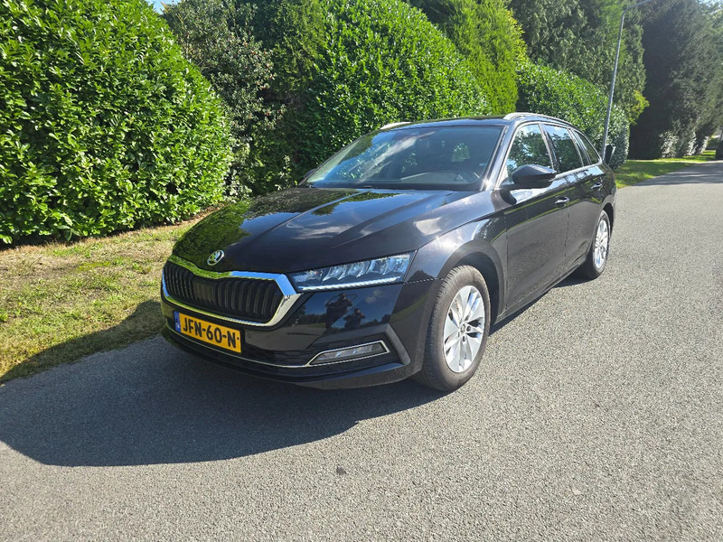 Škoda Octavia Combi 1.0 Benzine - Henkilöauto: kuva Škoda Octavia Combi 1.0 Benzine - Henkilöauto Škoda Octavia Combi 1.0 Benzine - Henkilöauto: kuva Škoda Octavia Combi 1.0 Benzine - Henkilöauto