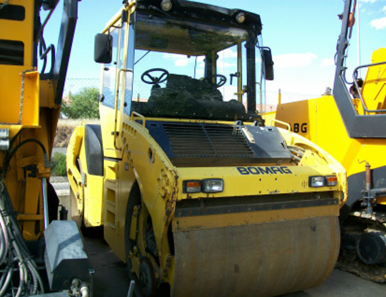 Doble Vibrante Bomag BW 164AD-4 - Tiejyrä: kuva Doble Vibrante Bomag BW 164AD-4 - Tiejyrä Doble Vibrante Bomag BW 164AD-4 - Tiejyrä: kuva Doble Vibrante Bomag BW 164AD-4 - Tiejyrä