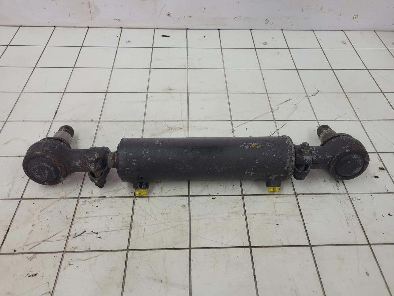 FAUN ATF 60-4 steering cylinder axle 2 - Hydraulisylinteri - Ajoneuvonosturi: kuva FAUN ATF 60-4 steering cylinder axle 2 - Hydraulisylinteri - Ajoneuvonosturi FAUN ATF 60-4 steering cylinder axle 2 - Hydraulisylinteri - Ajoneuvonosturi: kuva FAUN ATF 60-4 steering cylinder axle 2 - Hydraulisylinteri - Ajoneuvonosturi