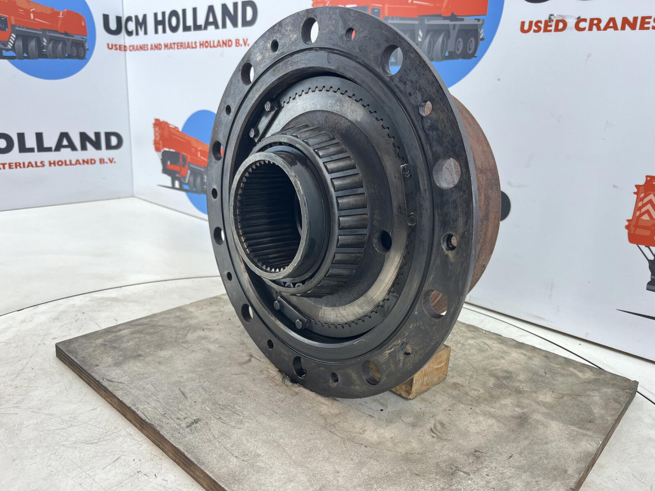 FAUN RTF 30-2 planetary gear 22-25-74-38-4pl-H137-46 - Ajomoottori - Ajoneuvonosturi: kuva FAUN RTF 30-2 planetary gear 22-25-74-38-4pl-H137-46 - Ajomoottori - Ajoneuvonosturi FAUN RTF 30-2 planetary gear 22-25-74-38-4pl-H137-46 - Ajomoottori - Ajoneuvonosturi: kuva FAUN RTF 30-2 planetary gear 22-25-74-38-4pl-H137-46 - Ajomoottori - Ajoneuvonosturi