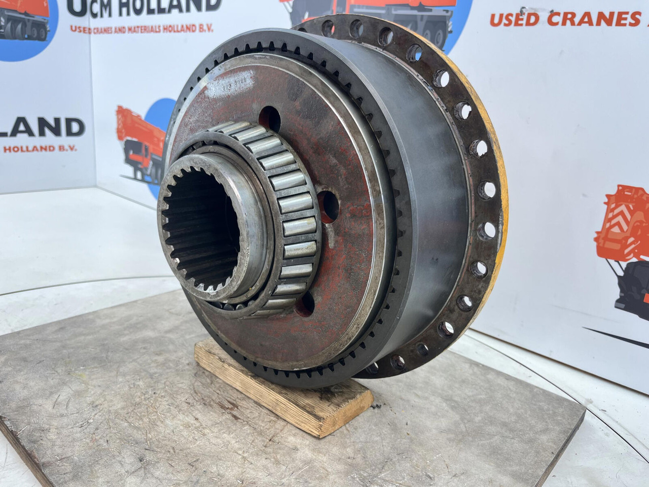 FAUN RTF 30 Planetary gear 15-23-63-36-3pl-H25-24 - Ajomoottori - Ajoneuvonosturi: kuva FAUN RTF 30 Planetary gear 15-23-63-36-3pl-H25-24 - Ajomoottori - Ajoneuvonosturi FAUN RTF 30 Planetary gear 15-23-63-36-3pl-H25-24 - Ajomoottori - Ajoneuvonosturi: kuva FAUN RTF 30 Planetary gear 15-23-63-36-3pl-H25-24 - Ajomoottori - Ajoneuvonosturi