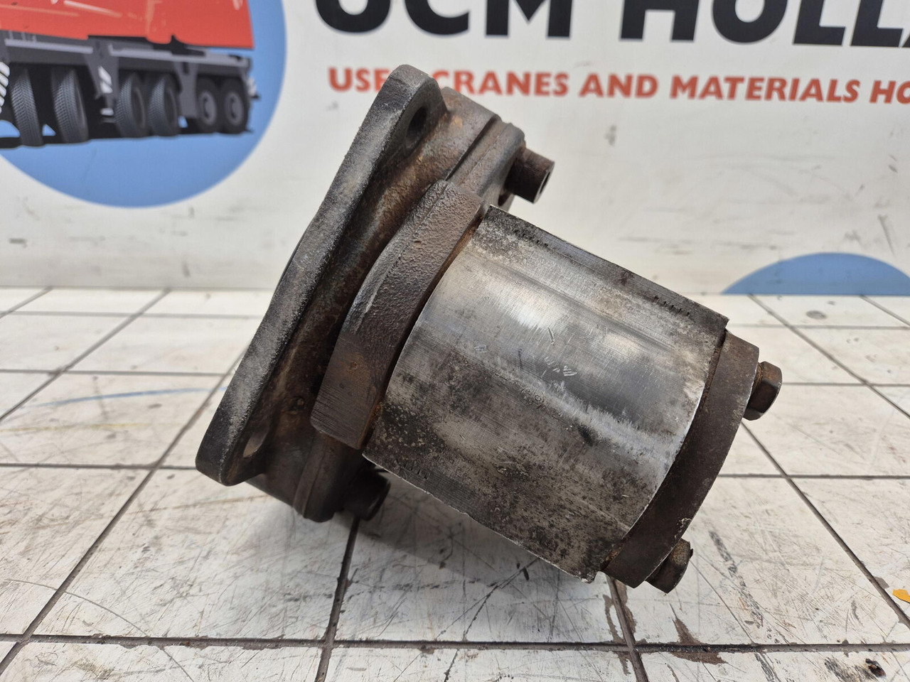 Gear pump - Hydraulipumppu - Ajoneuvonosturi: kuva Gear pump - Hydraulipumppu - Ajoneuvonosturi Gear pump - Hydraulipumppu - Ajoneuvonosturi: kuva Gear pump - Hydraulipumppu - Ajoneuvonosturi