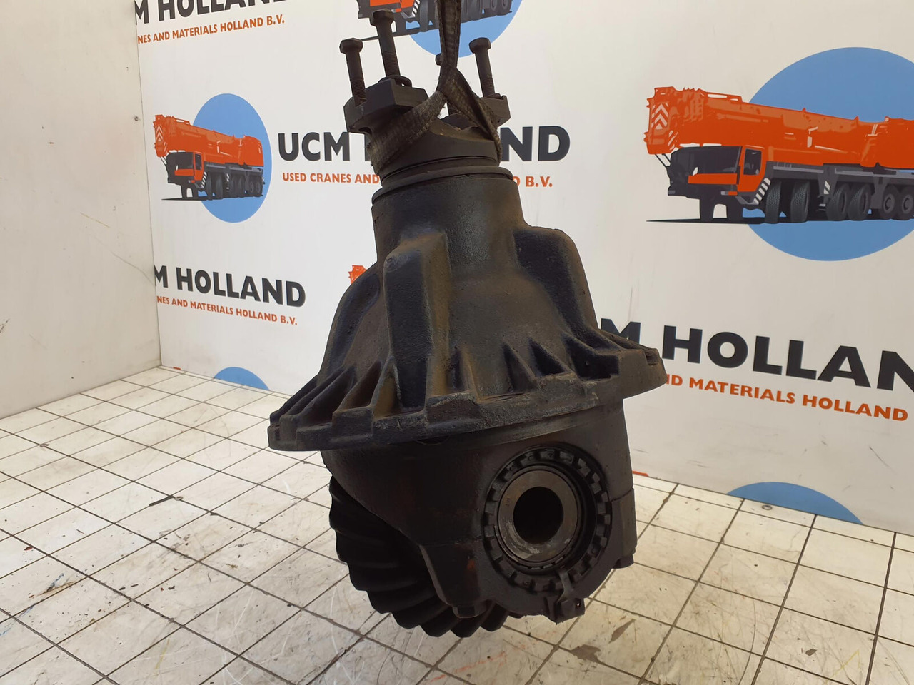 Grove AT 750 BE Differential 12x27 axle 3 - Differentiaali - Nosturi: kuva Grove AT 750 BE Differential 12x27 axle 3 - Differentiaali - Nosturi Grove AT 750 BE Differential 12x27 axle 3 - Differentiaali - Nosturi: kuva Grove AT 750 BE Differential 12x27 axle 3 - Differentiaali - Nosturi