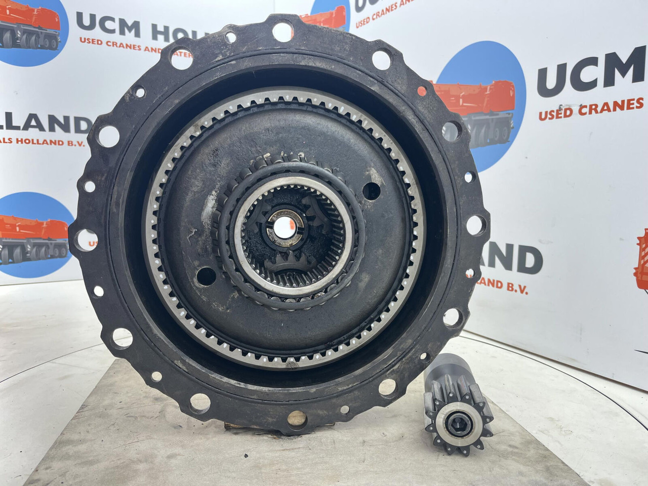 Grove GMK 2035 planetary gear 12-23-60-34-3pl-H135-46 - Ajomoottori - Ajoneuvonosturi: kuva Grove GMK 2035 planetary gear 12-23-60-34-3pl-H135-46 - Ajomoottori - Ajoneuvonosturi Grove GMK 2035 planetary gear 12-23-60-34-3pl-H135-46 - Ajomoottori - Ajoneuvonosturi: kuva Grove GMK 2035 planetary gear 12-23-60-34-3pl-H135-46 - Ajomoottori - Ajoneuvonosturi