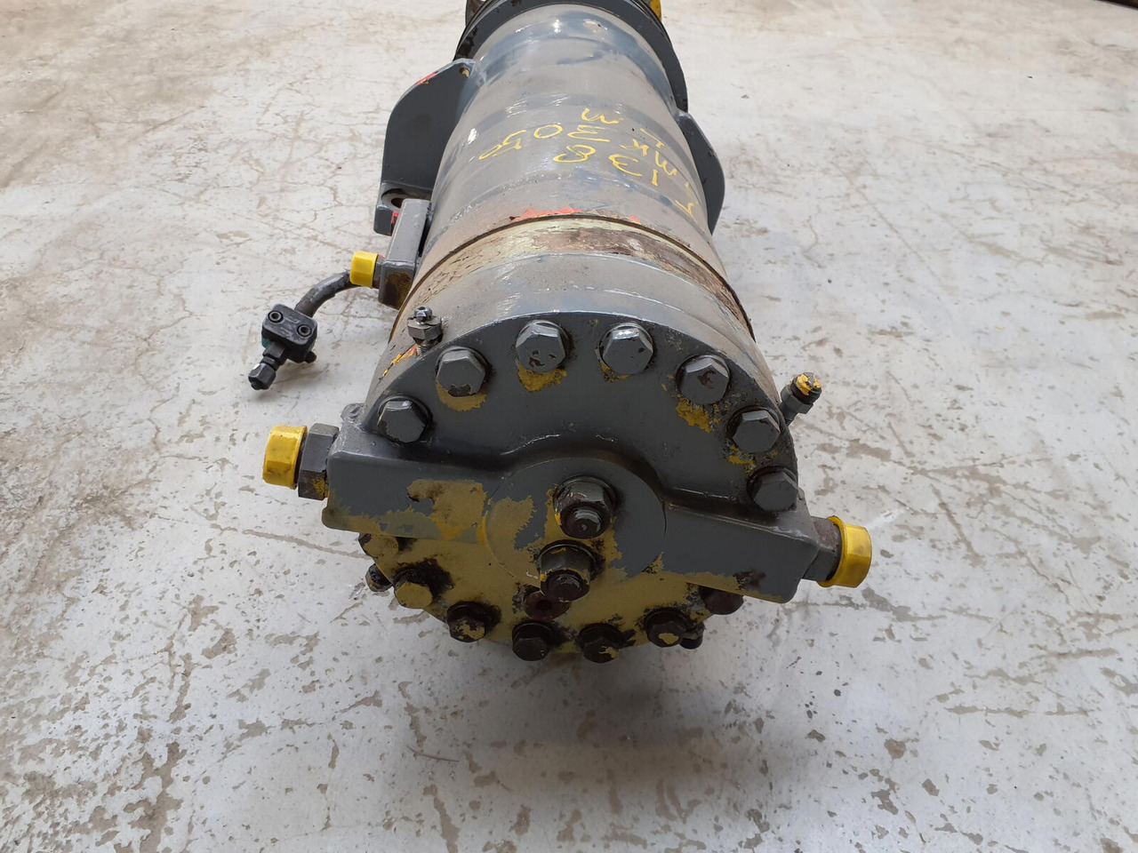 Grove GMK 3050 suspension cylinder - Hydraulisylinteri - Nosturi: kuva Grove GMK 3050 suspension cylinder - Hydraulisylinteri - Nosturi Grove GMK 3050 suspension cylinder - Hydraulisylinteri - Nosturi: kuva Grove GMK 3050 suspension cylinder - Hydraulisylinteri - Nosturi