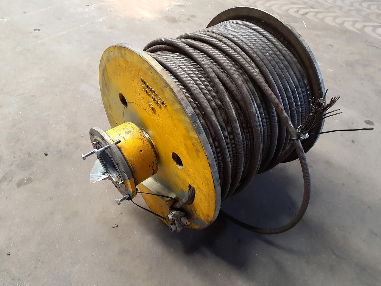 Grove GMK 3050 winch complete with brake - Vinssi - Ajoneuvonosturi: kuva Grove GMK 3050 winch complete with brake - Vinssi - Ajoneuvonosturi Grove GMK 3050 winch complete with brake - Vinssi - Ajoneuvonosturi: kuva Grove GMK 3050 winch complete with brake - Vinssi - Ajoneuvonosturi