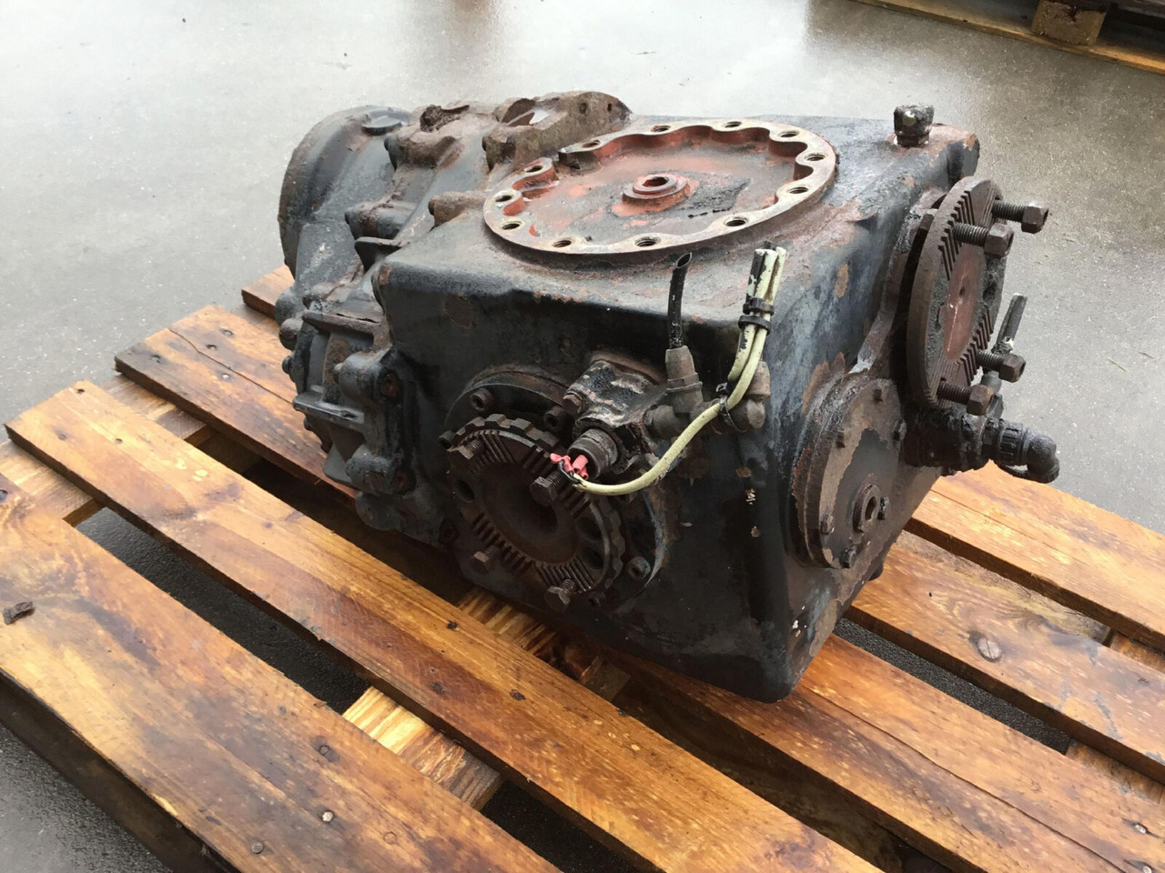 Grove GMK 5100 diff box axle 4 - Differentiaali - Ajoneuvonosturi: kuva Grove GMK 5100 diff box axle 4 - Differentiaali - Ajoneuvonosturi Grove GMK 5100 diff box axle 4 - Differentiaali - Ajoneuvonosturi: kuva Grove GMK 5100 diff box axle 4 - Differentiaali - Ajoneuvonosturi