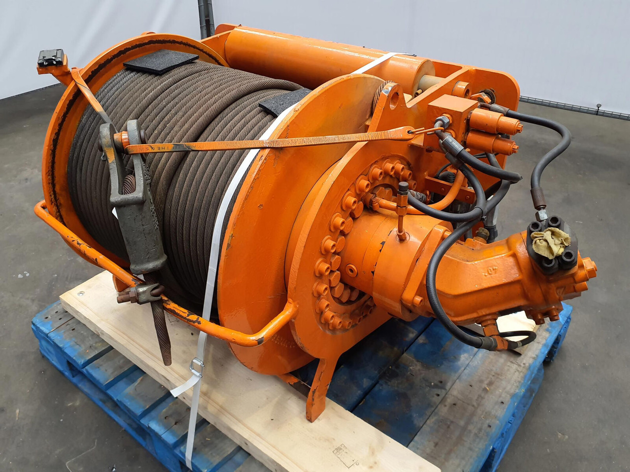 Grove GMK 5130-2 winch - Vinssi - Ajoneuvonosturi: kuva Grove GMK 5130-2 winch - Vinssi - Ajoneuvonosturi Grove GMK 5130-2 winch - Vinssi - Ajoneuvonosturi: kuva Grove GMK 5130-2 winch - Vinssi - Ajoneuvonosturi