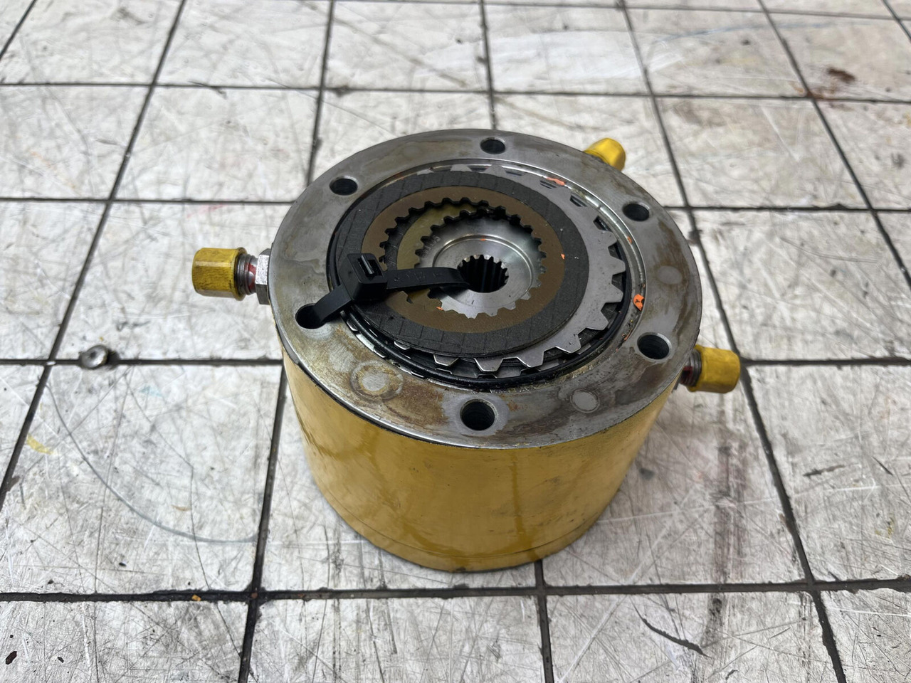 Grove GMK 6300 L multiple-disk brake - Kääntömoottori - Nosturi: kuva Grove GMK 6300 L multiple-disk brake - Kääntömoottori - Nosturi Grove GMK 6300 L multiple-disk brake - Kääntömoottori - Nosturi: kuva Grove GMK 6300 L multiple-disk brake - Kääntömoottori - Nosturi