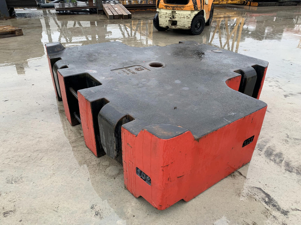 Grove GMK 6400 central counterweight 10 ton - Vastapaino - Ajoneuvonosturi: kuva Grove GMK 6400 central counterweight 10 ton - Vastapaino - Ajoneuvonosturi Grove GMK 6400 central counterweight 10 ton - Vastapaino - Ajoneuvonosturi: kuva Grove GMK 6400 central counterweight 10 ton - Vastapaino - Ajoneuvonosturi