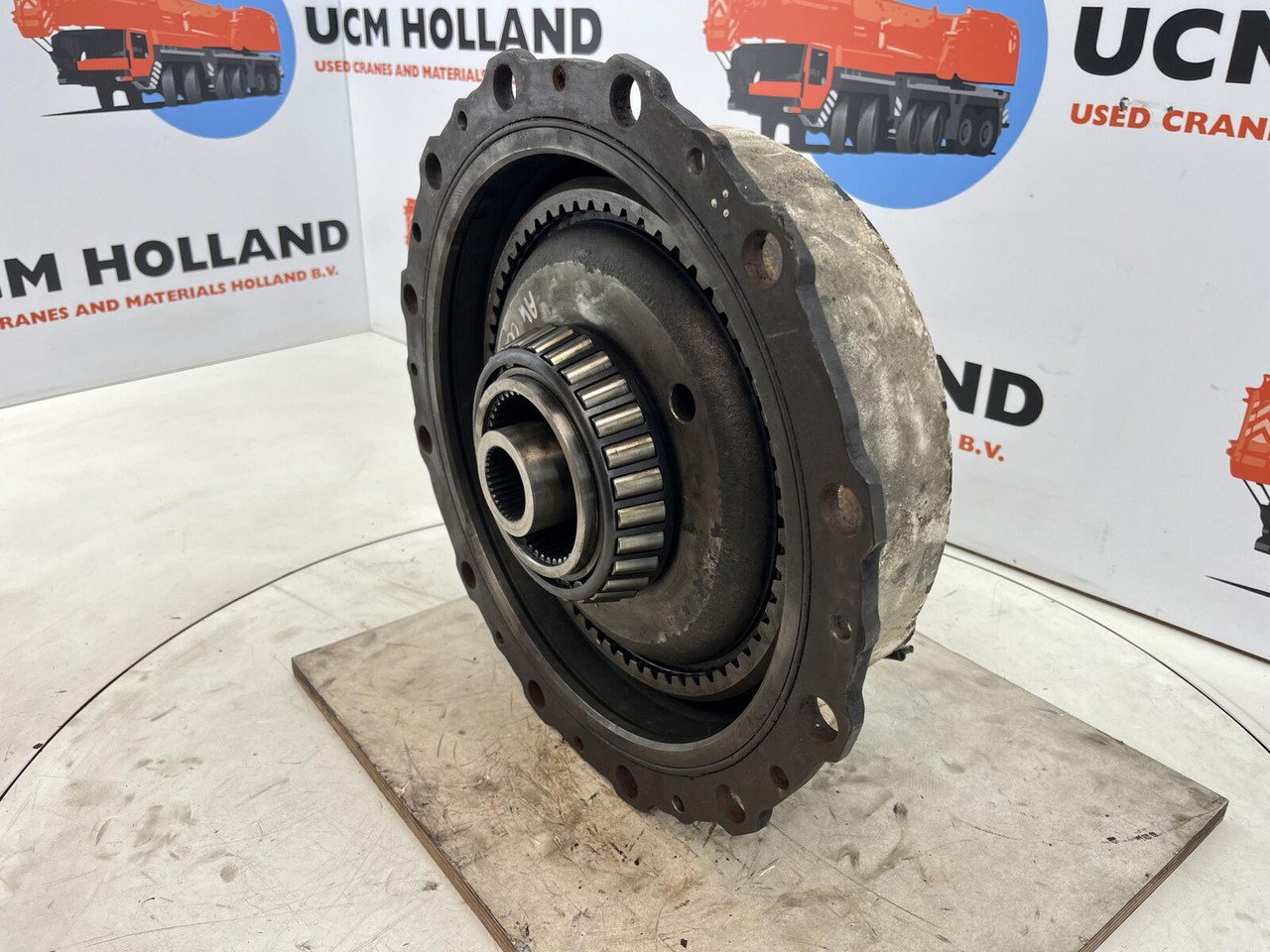 Grove GMK planetary gear 12-23-60-34-3pl-H135-46 - Ajomoottori - Ajoneuvonosturi: kuva Grove GMK planetary gear 12-23-60-34-3pl-H135-46 - Ajomoottori - Ajoneuvonosturi Grove GMK planetary gear 12-23-60-34-3pl-H135-46 - Ajomoottori - Ajoneuvonosturi: kuva Grove GMK planetary gear 12-23-60-34-3pl-H135-46 - Ajomoottori - Ajoneuvonosturi