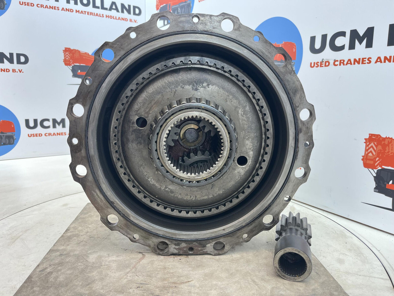 Grove GMK planetary gear 12-23-60-34-3pl-H135-46 - Ajomoottori - Ajoneuvonosturi: kuva Grove GMK planetary gear 12-23-60-34-3pl-H135-46 - Ajomoottori - Ajoneuvonosturi Grove GMK planetary gear 12-23-60-34-3pl-H135-46 - Ajomoottori - Ajoneuvonosturi: kuva Grove GMK planetary gear 12-23-60-34-3pl-H135-46 - Ajomoottori - Ajoneuvonosturi