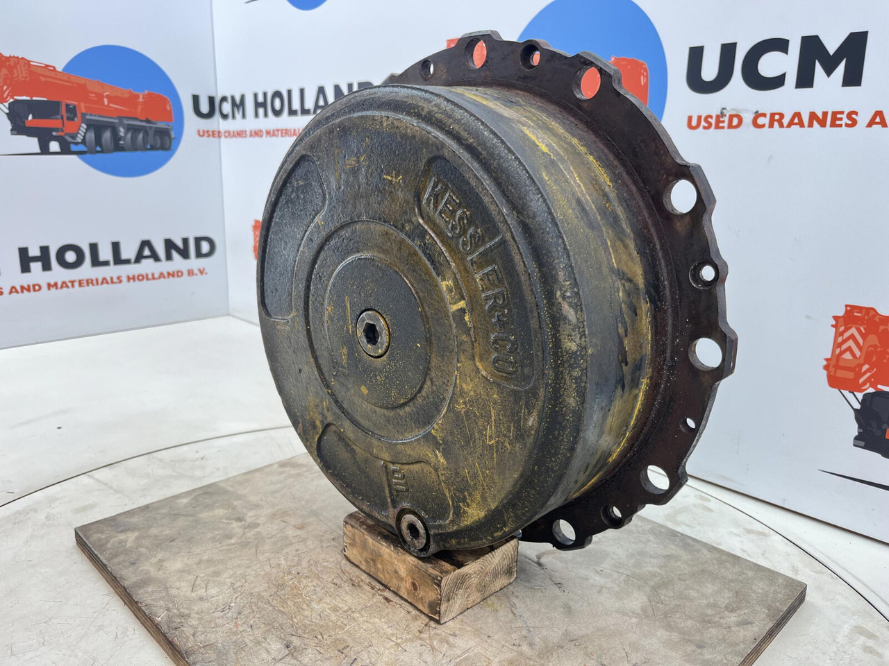 Grove GMK planetary gear 12-23-60-34-3pl-H135-46 - Ajomoottori - Nosturi: kuva Grove GMK planetary gear 12-23-60-34-3pl-H135-46 - Ajomoottori - Nosturi Grove GMK planetary gear 12-23-60-34-3pl-H135-46 - Ajomoottori - Nosturi: kuva Grove GMK planetary gear 12-23-60-34-3pl-H135-46 - Ajomoottori - Nosturi
