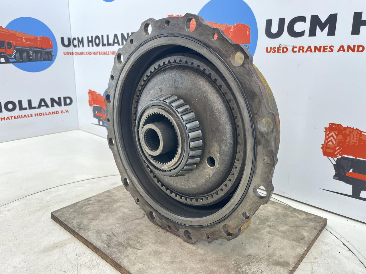 Grove GMK planetary gear 12-23-60-34-3pl-H135-46 - Ajomoottori - Ajoneuvonosturi: kuva Grove GMK planetary gear 12-23-60-34-3pl-H135-46 - Ajomoottori - Ajoneuvonosturi Grove GMK planetary gear 12-23-60-34-3pl-H135-46 - Ajomoottori - Ajoneuvonosturi: kuva Grove GMK planetary gear 12-23-60-34-3pl-H135-46 - Ajomoottori - Ajoneuvonosturi
