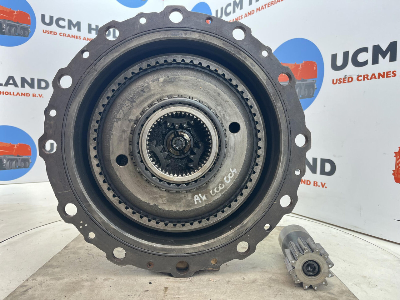 Grove GMK planetary gear 12-23-60-34-3pl-H135-46 - Ajomoottori - Ajoneuvonosturi: kuva Grove GMK planetary gear 12-23-60-34-3pl-H135-46 - Ajomoottori - Ajoneuvonosturi Grove GMK planetary gear 12-23-60-34-3pl-H135-46 - Ajomoottori - Ajoneuvonosturi: kuva Grove GMK planetary gear 12-23-60-34-3pl-H135-46 - Ajomoottori - Ajoneuvonosturi