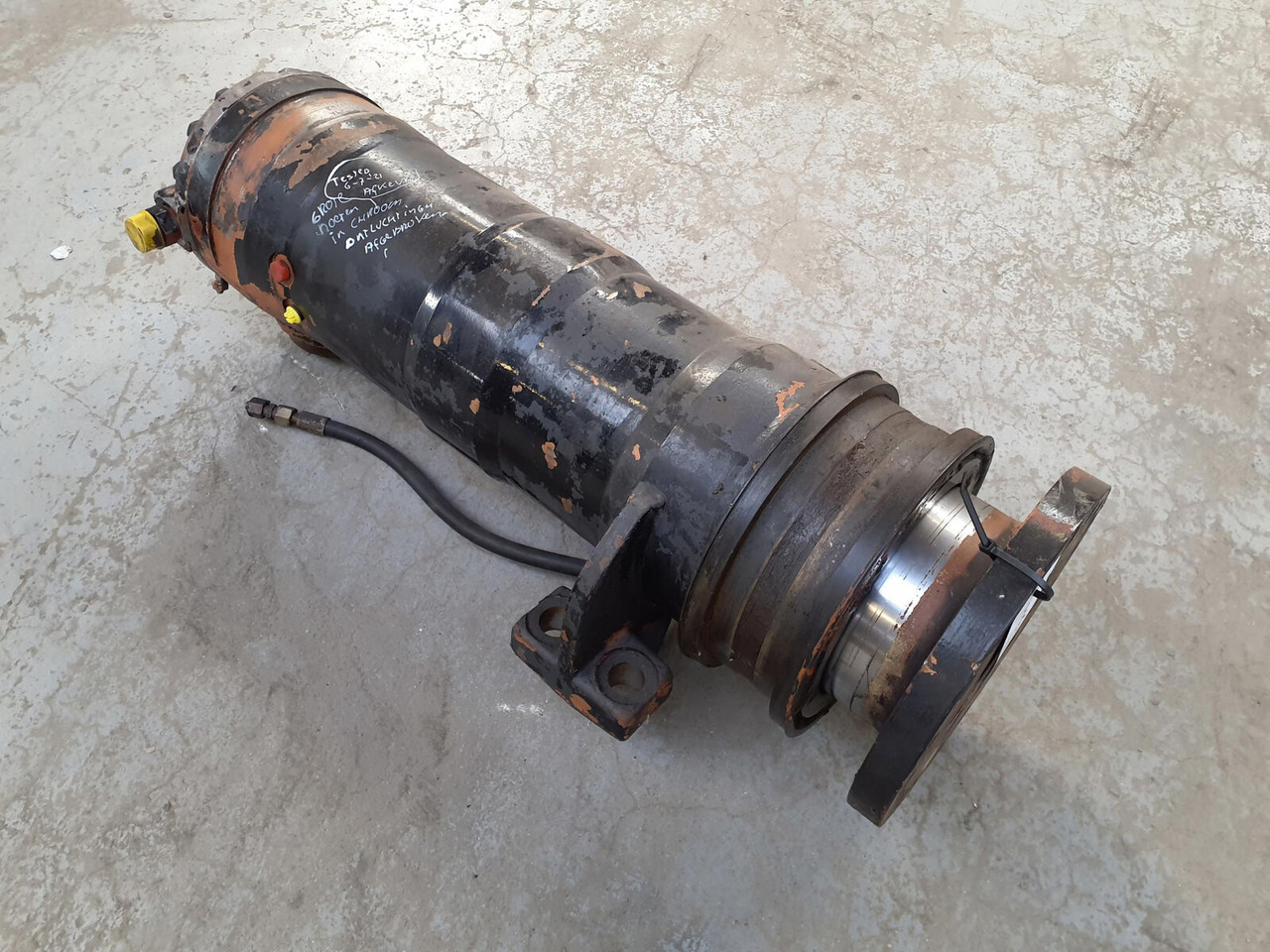 Grove GMK suspension cylinder - Hydraulisylinteri - Nosturi: kuva Grove GMK suspension cylinder - Hydraulisylinteri - Nosturi Grove GMK suspension cylinder - Hydraulisylinteri - Nosturi: kuva Grove GMK suspension cylinder - Hydraulisylinteri - Nosturi