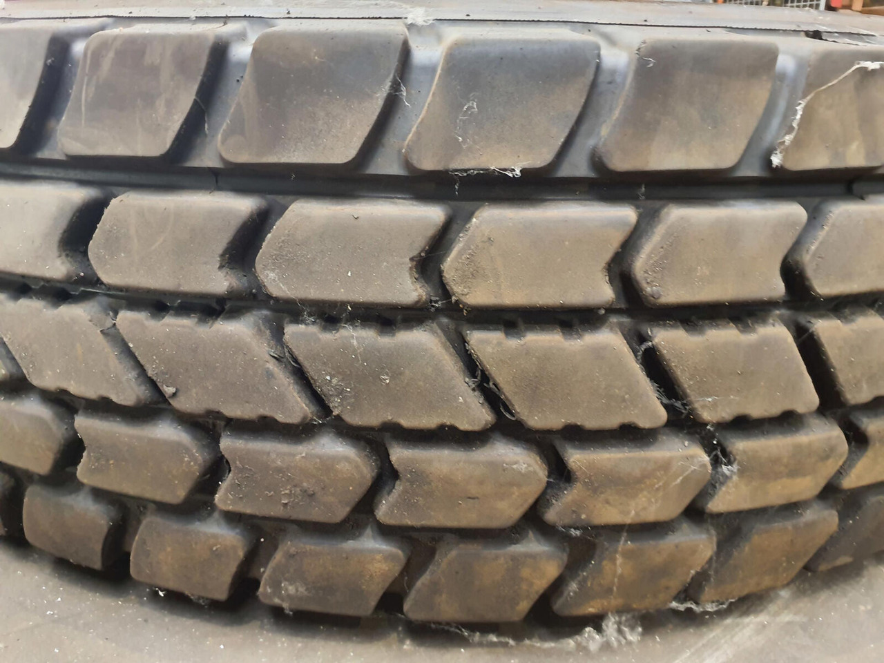 Grove Wheel 385/95R25 12 5.4 3p - Täydellinen pyörä - Nosturi: kuva Grove Wheel 385/95R25 12 5.4 3p - Täydellinen pyörä - Nosturi Grove Wheel 385/95R25 12 5.4 3p - Täydellinen pyörä - Nosturi: kuva Grove Wheel 385/95R25 12 5.4 3p - Täydellinen pyörä - Nosturi