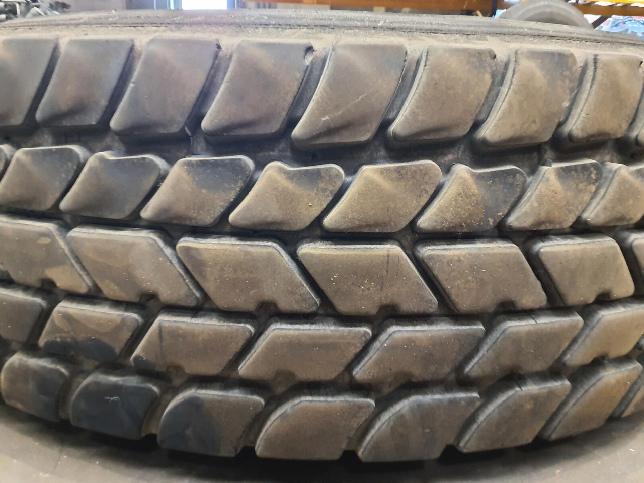 Grove Wheel 445/95R25 12 13.4 2p alu - Täydellinen pyörä - Nosturi: kuva Grove Wheel 445/95R25 12 13.4 2p alu - Täydellinen pyörä - Nosturi Grove Wheel 445/95R25 12 13.4 2p alu - Täydellinen pyörä - Nosturi: kuva Grove Wheel 445/95R25 12 13.4 2p alu - Täydellinen pyörä - Nosturi