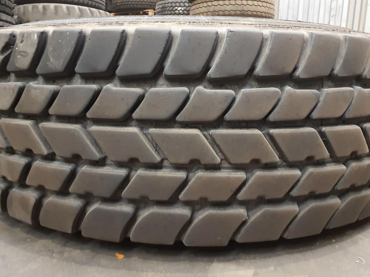 Grove Wheel 445/95R25 12 13.4 2p alu - Täydellinen pyörä - Nosturi: kuva Grove Wheel 445/95R25 12 13.4 2p alu - Täydellinen pyörä - Nosturi Grove Wheel 445/95R25 12 13.4 2p alu - Täydellinen pyörä - Nosturi: kuva Grove Wheel 445/95R25 12 13.4 2p alu - Täydellinen pyörä - Nosturi