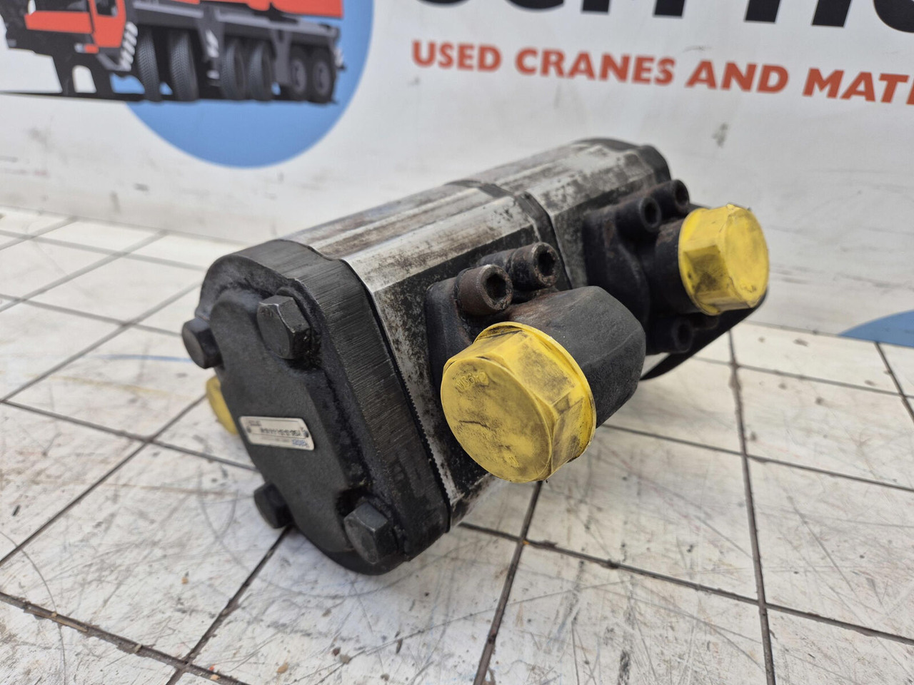 Haldex Barnes dual gear pump - Hydraulipumppu - Ajoneuvonosturi: kuva Haldex Barnes dual gear pump - Hydraulipumppu - Ajoneuvonosturi Haldex Barnes dual gear pump - Hydraulipumppu - Ajoneuvonosturi: kuva Haldex Barnes dual gear pump - Hydraulipumppu - Ajoneuvonosturi