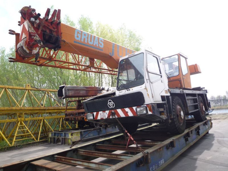 Krupp KMK 2025 for parts - Ajoneuvonosturi: kuva Krupp KMK 2025 for parts - Ajoneuvonosturi Krupp KMK 2025 for parts - Ajoneuvonosturi: kuva Krupp KMK 2025 for parts - Ajoneuvonosturi