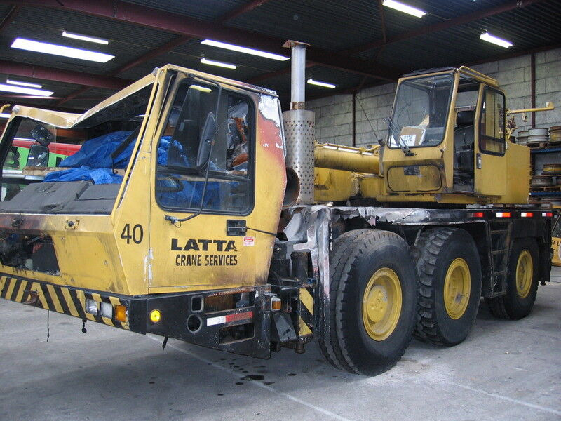 Krupp KMK 3045 for parts - Ajoneuvonosturi: kuva Krupp KMK 3045 for parts - Ajoneuvonosturi Krupp KMK 3045 for parts - Ajoneuvonosturi: kuva Krupp KMK 3045 for parts - Ajoneuvonosturi