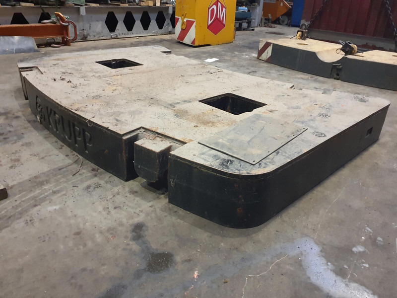 Vastapaino - Rakennuskoneet Krupp KMK 5160 counterweight 9,5t: kuva Vastapaino - Rakennuskoneet Krupp KMK 5160 counterweight 9,5t